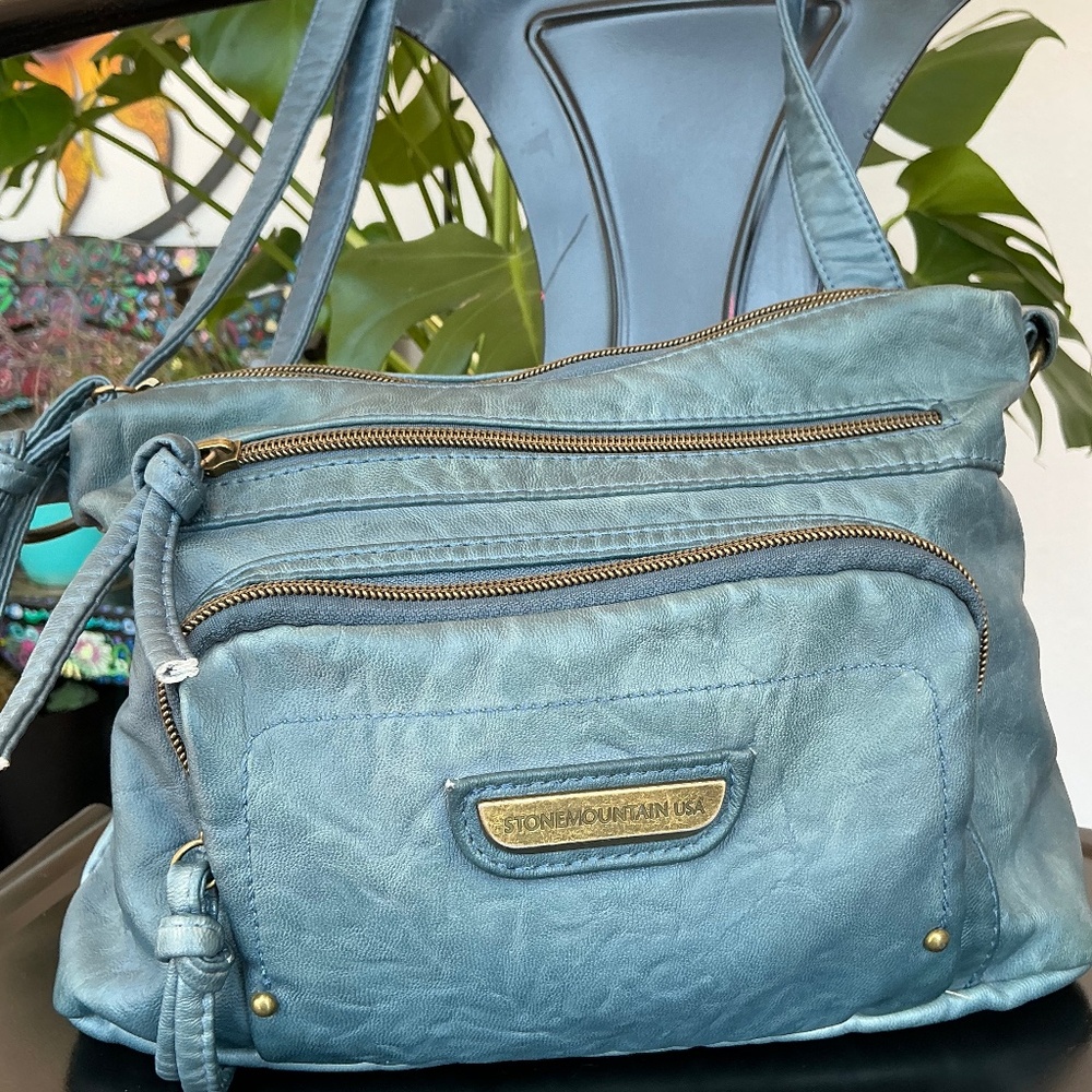 Stone Mountain 3 compartment single adjustable strap satchel